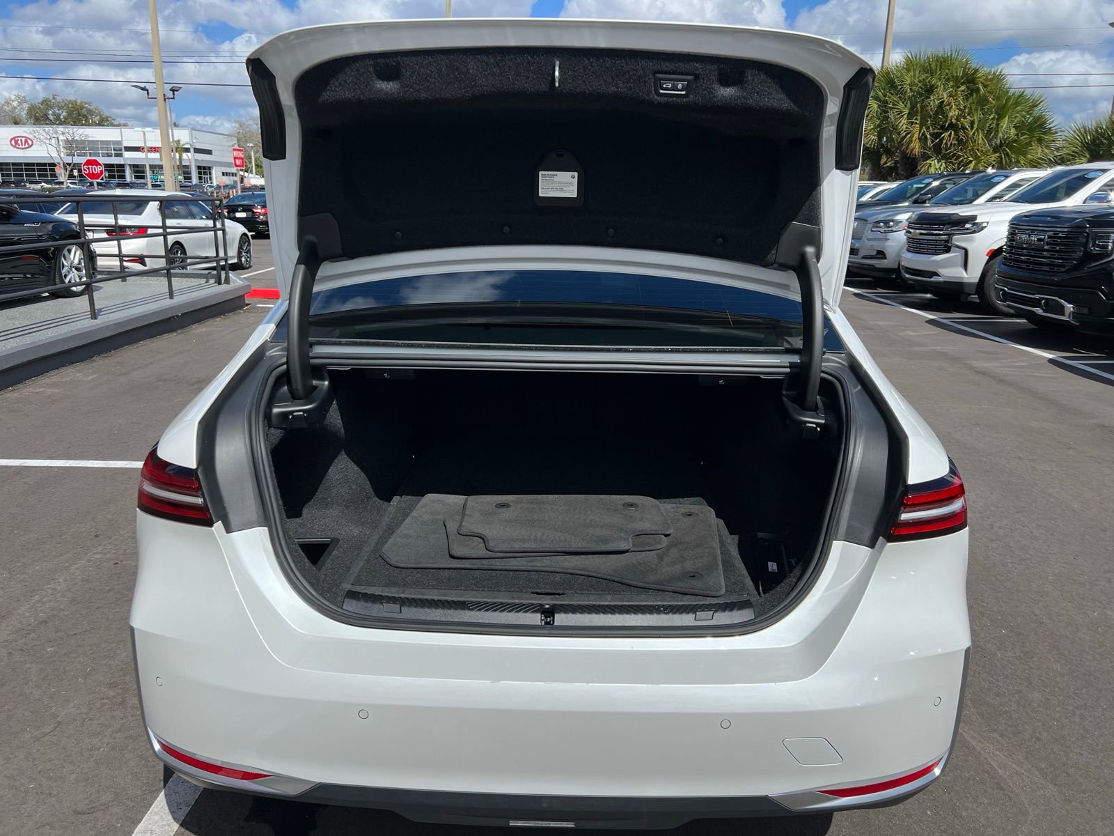 Used 2024 BMW 530i image 25