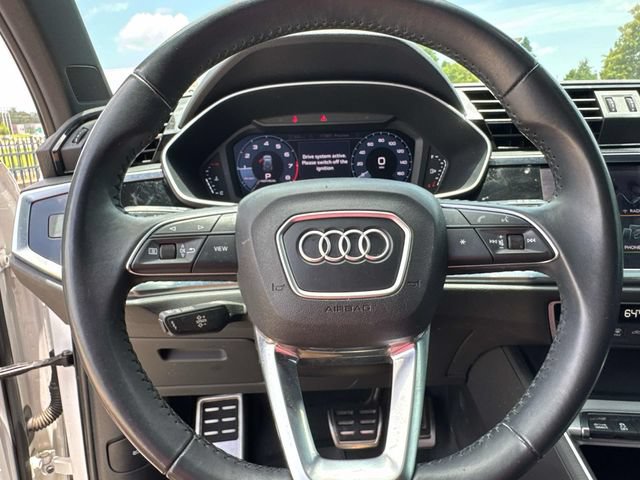 Used 2020 Audi Q3 2.0T Premium w/ Convenience Package AWD/4WD image 29