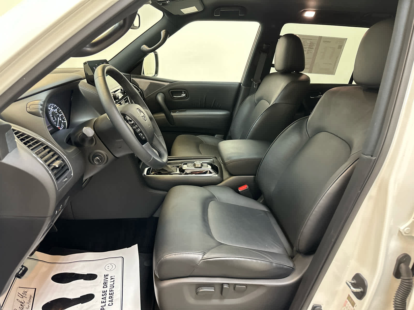 Certified 2024 Nissan Armada SL w/ Midnight Edition Package image 4