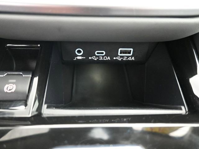 Used 2023 Subaru Legacy Premium image 16