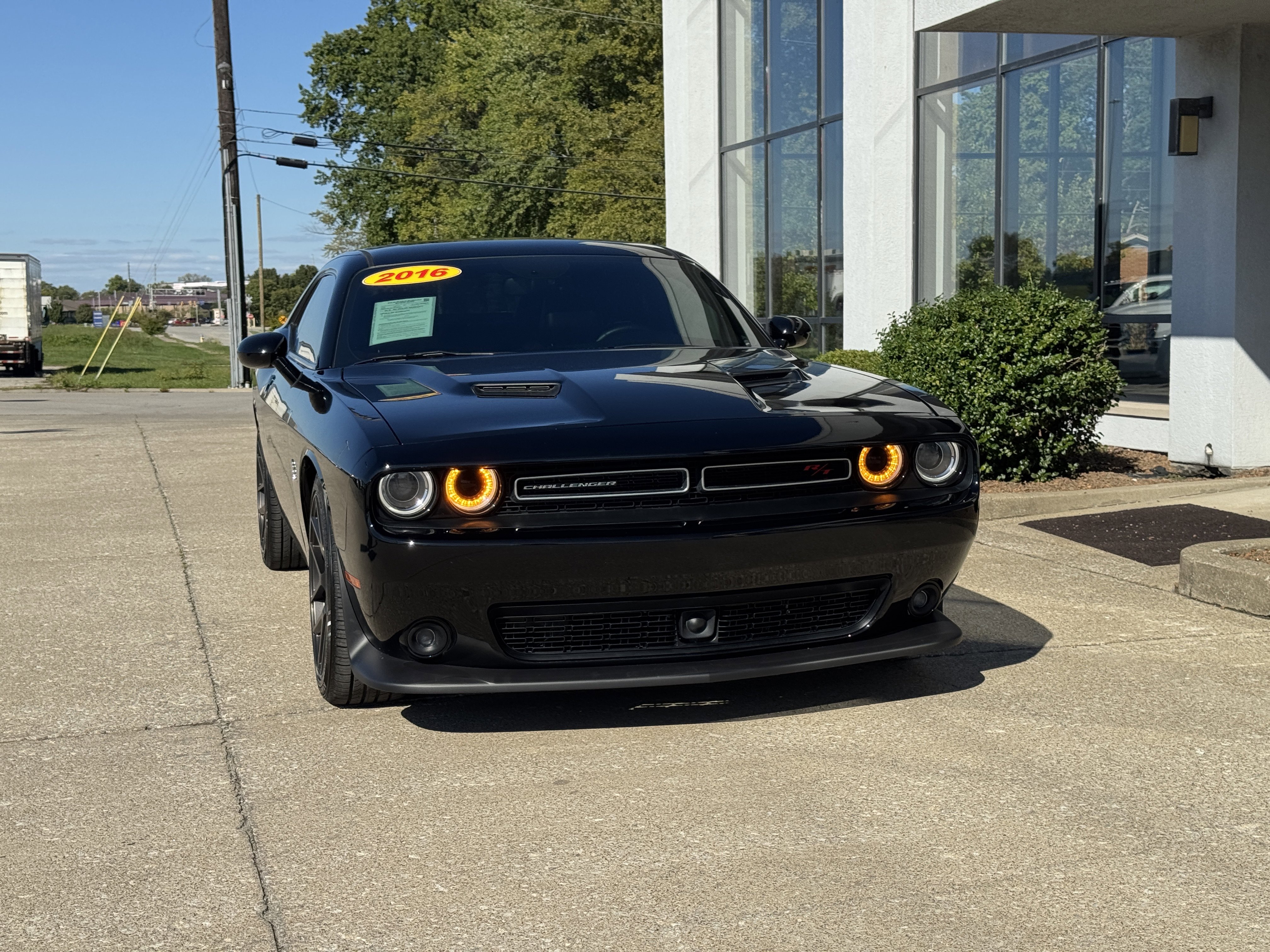 Used 2016 Dodge Challenger R/T Scat Pack w/ Leather Interior Group image 14