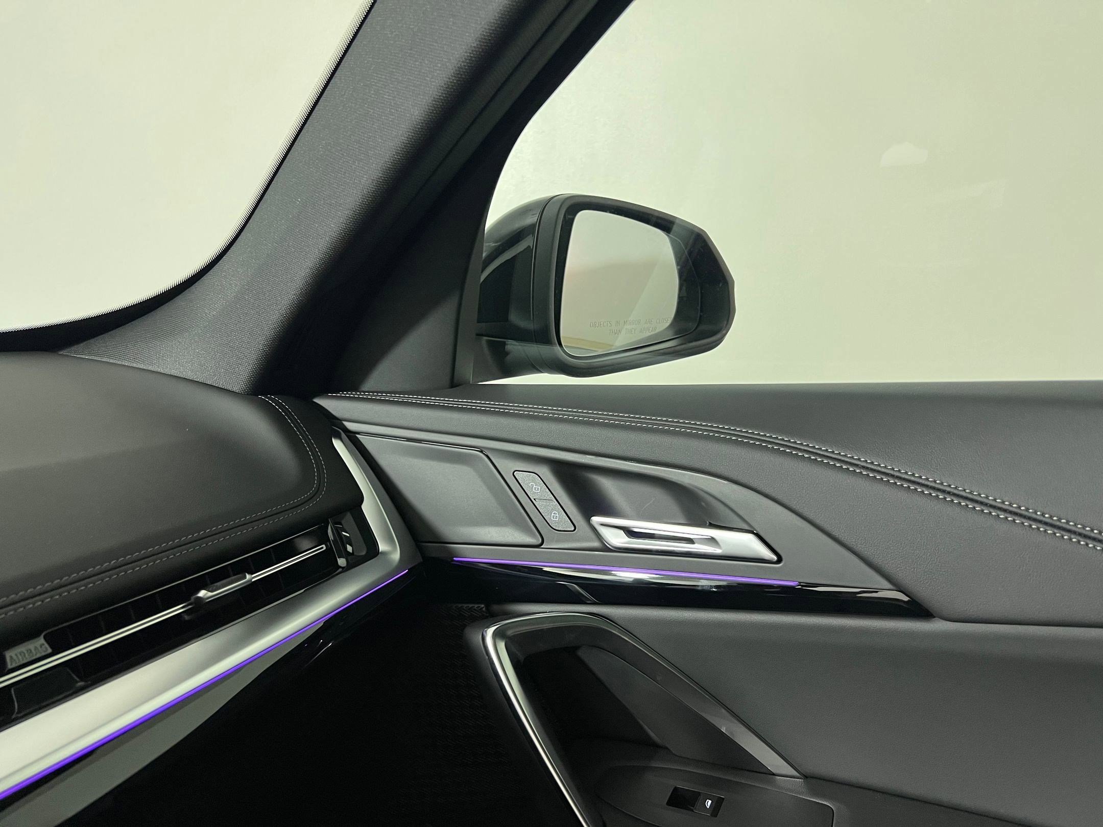 Used 2025 BMW X1 xDrive28i w/ Technology Package image 29