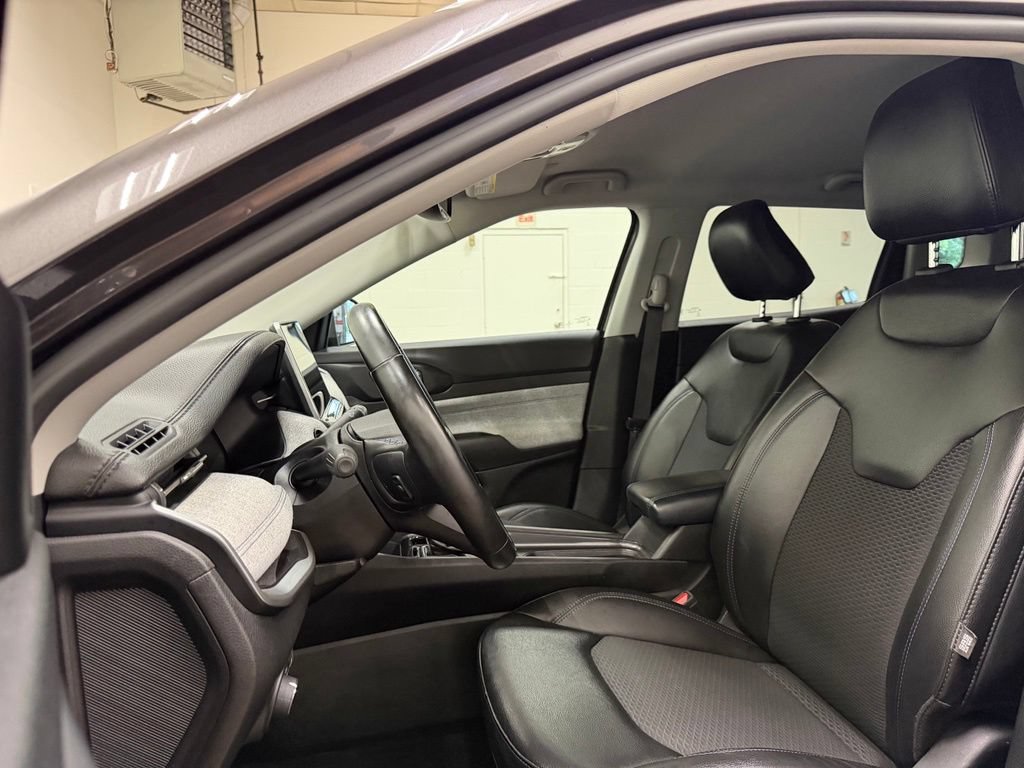 Used 2022 Jeep Compass Latitude w/ Convenience Group AWD/4WD image 13