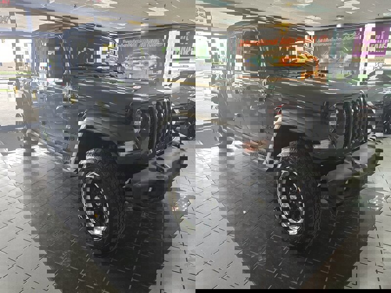 Used 2020 Jeep Gladiator Sport w/ Quick Order Package 24S image 3