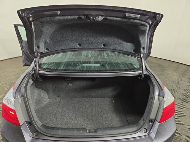 Used 2015 Honda Accord Touring image 32