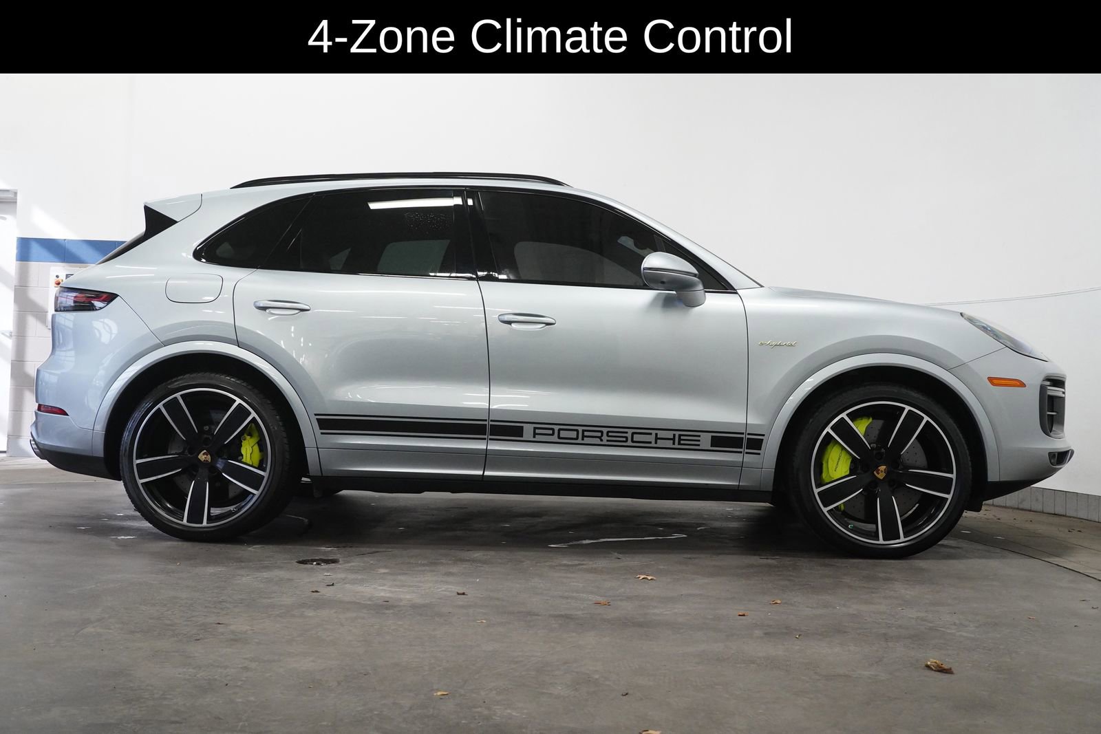 Used 2022 Porsche Cayenne Turbo S image 8