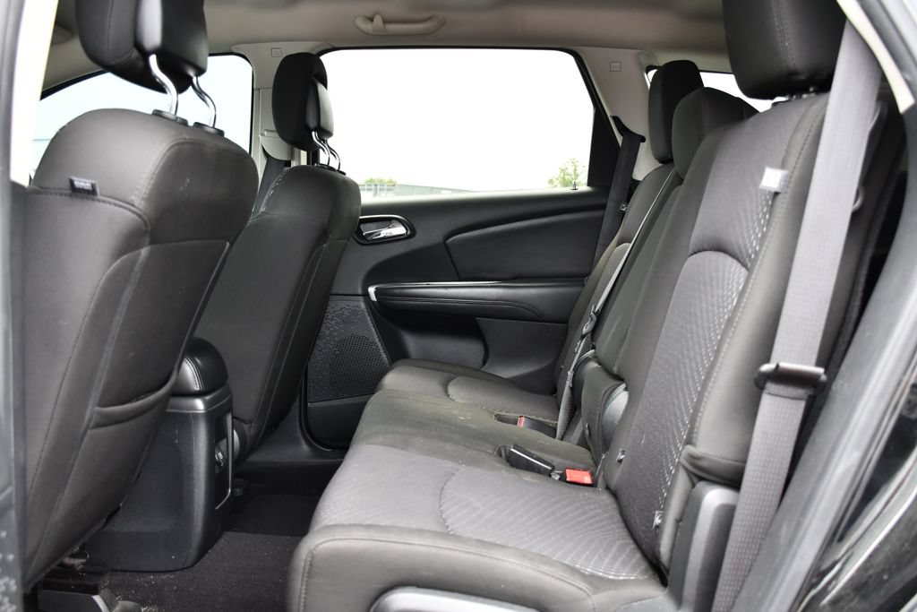 Used 2019 Dodge Journey SE w/ Connectivity Group FWD image 14