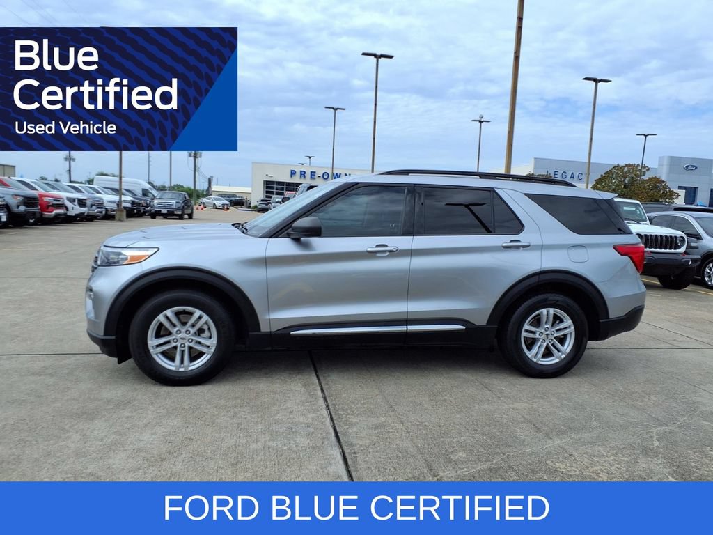 Certified 2024 Ford Explorer XLT w/ Equipment Group 202A RWD image 3