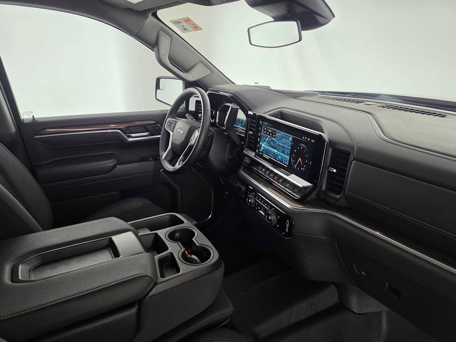 Used 2025 Chevrolet Silverado 1500 RST AWD/4WD image 11