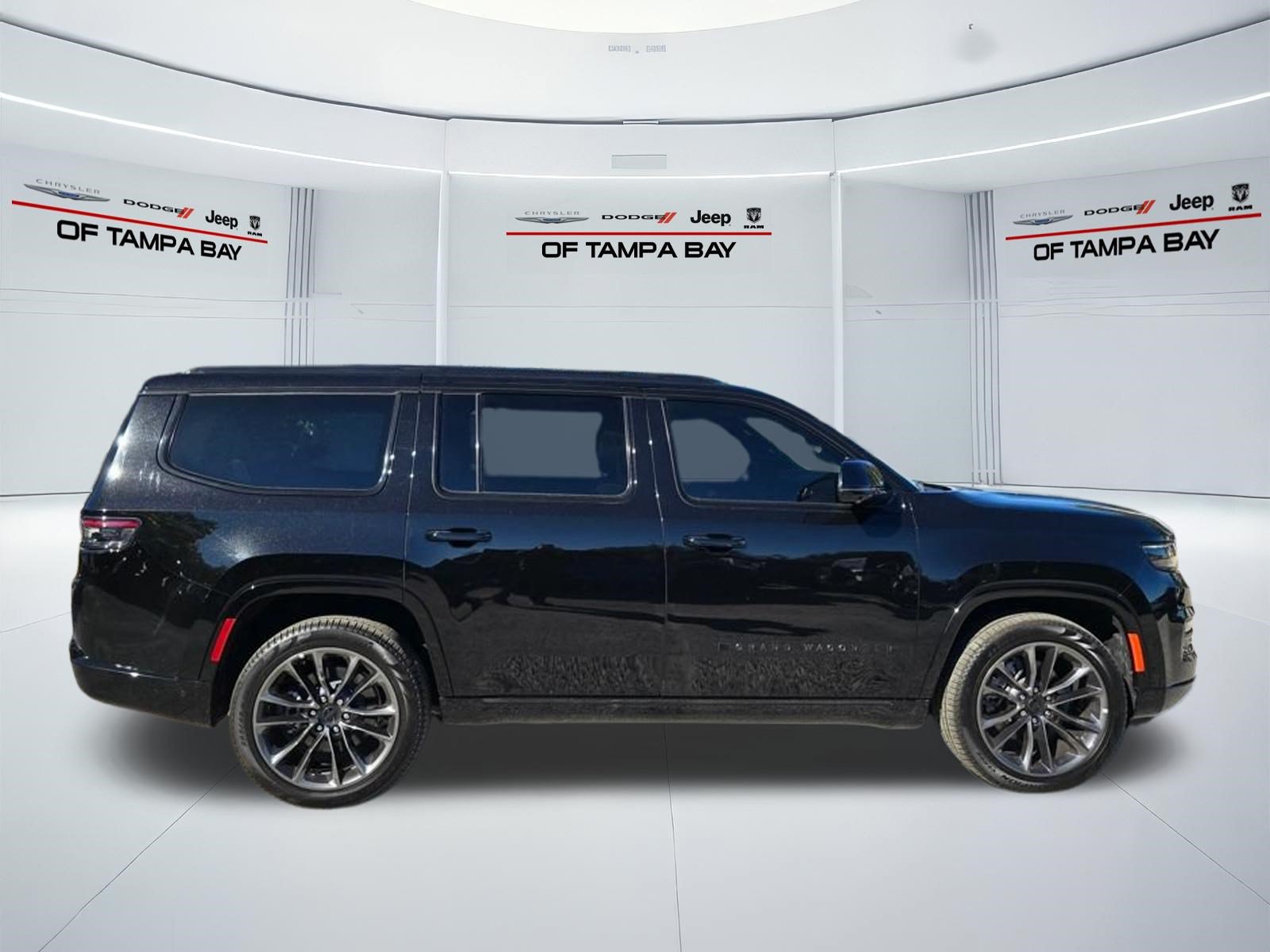 New 2025 Jeep Grand Wagoneer Series II Obsidian w/ Quick Order Packagew 28T AWD/4WD image 7