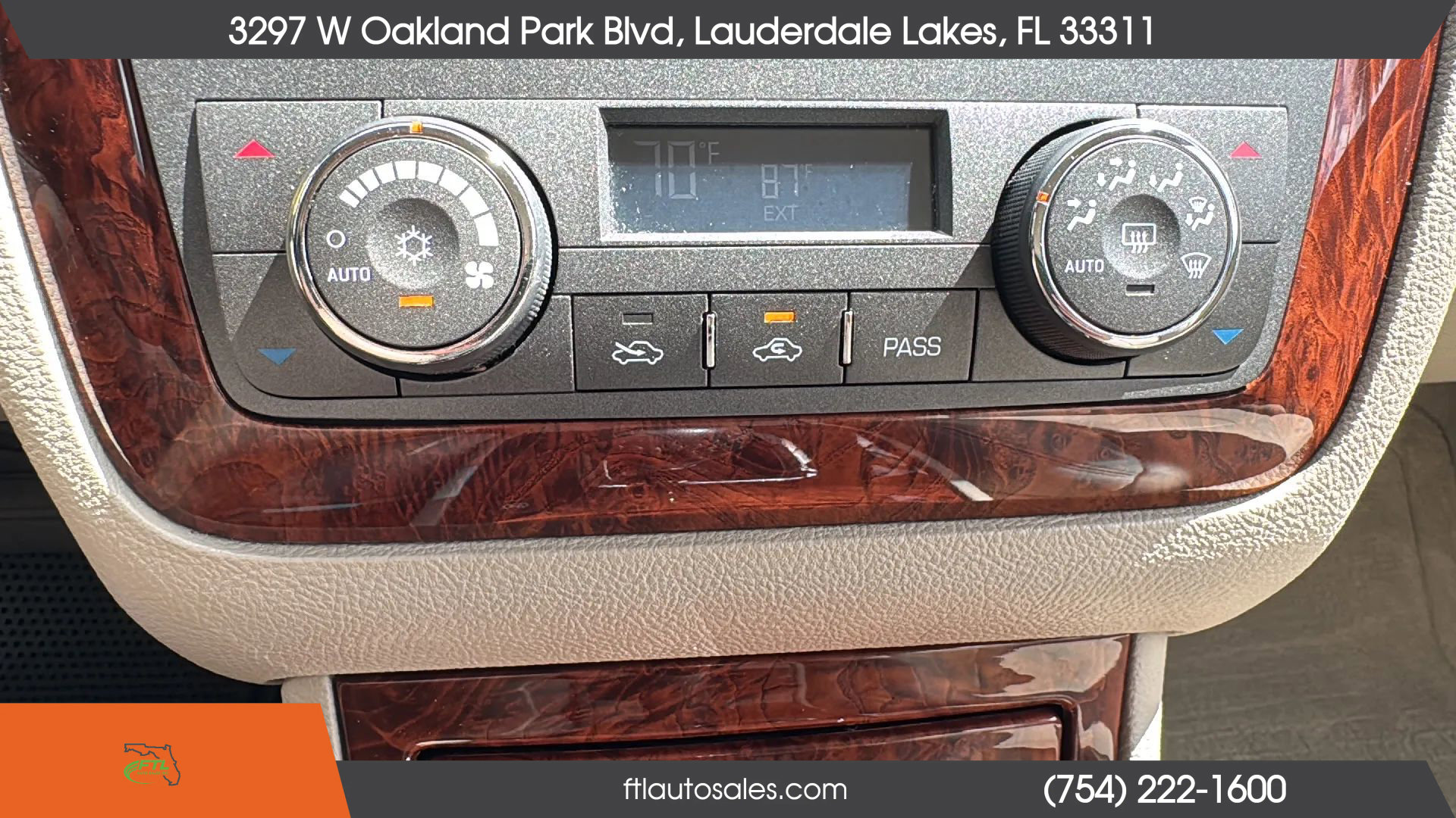 Used 2007 Cadillac DTS w/ Trunk Convenience Package image 80