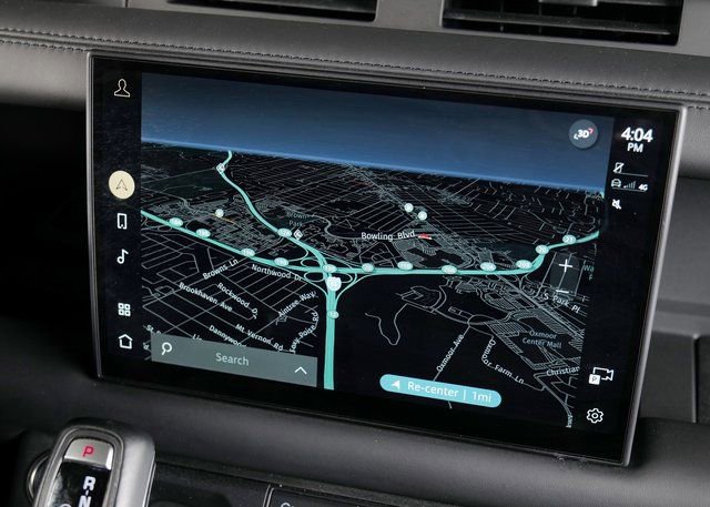 Used 2025 Land Rover Defender 110 S image 16