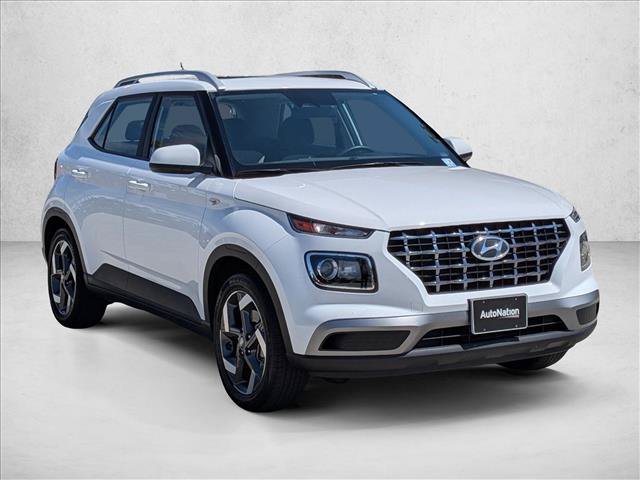 Used 2023 Hyundai Venue SEL FWD video 3