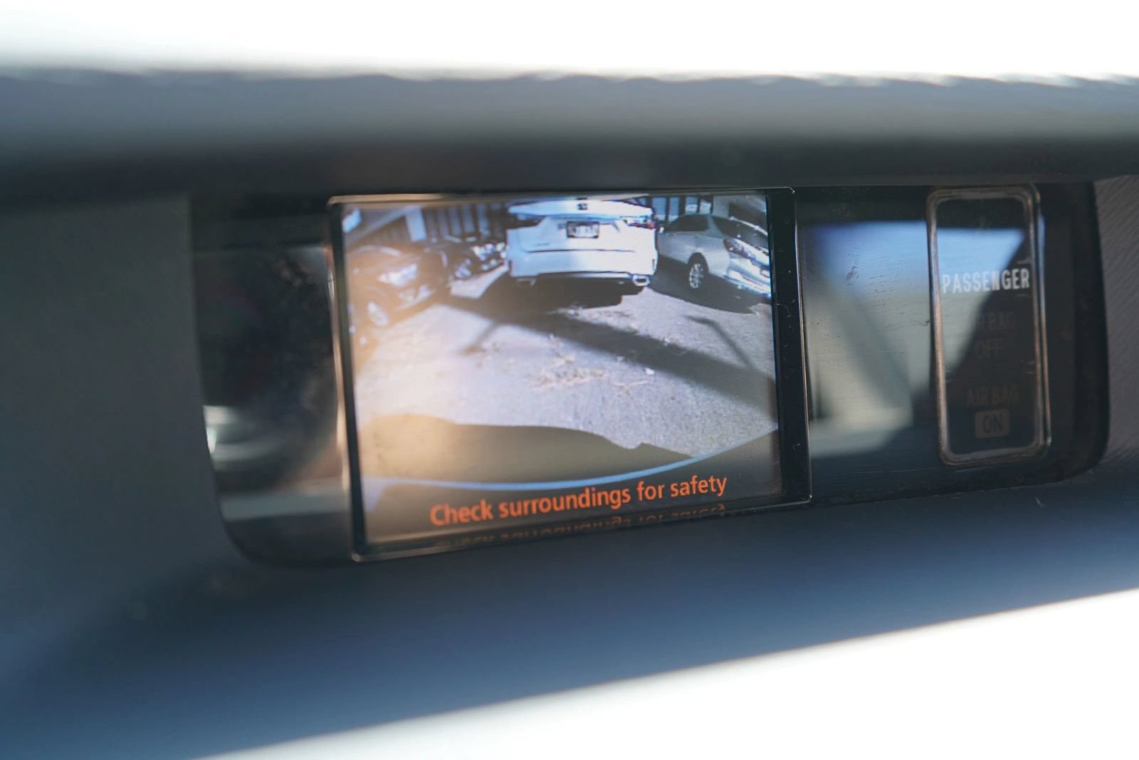 Used 2014 Toyota Sienna SE FWD image 29