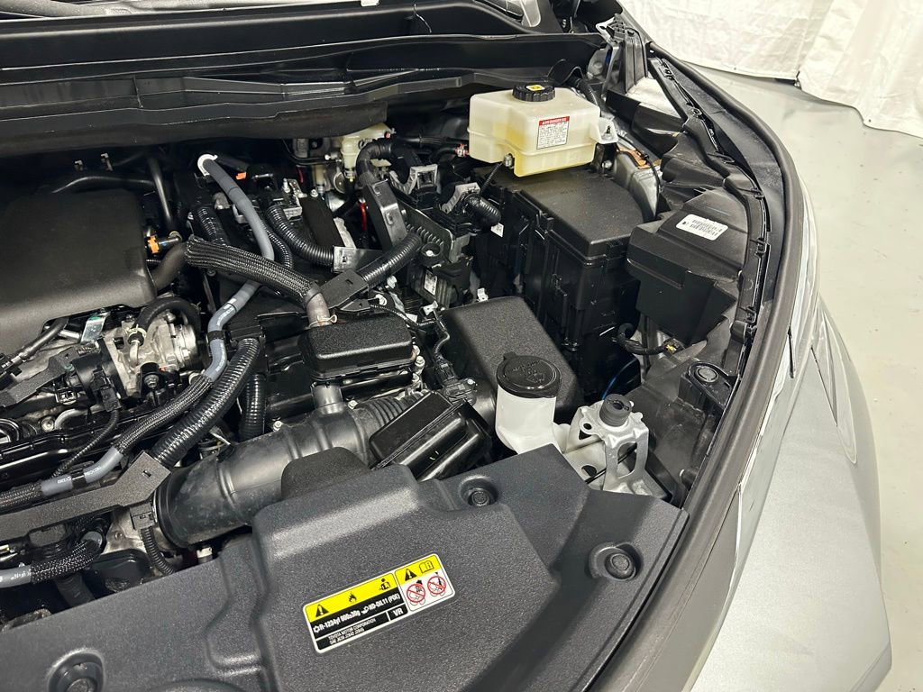 Used 2025 Toyota Sienna LE FWD image 70