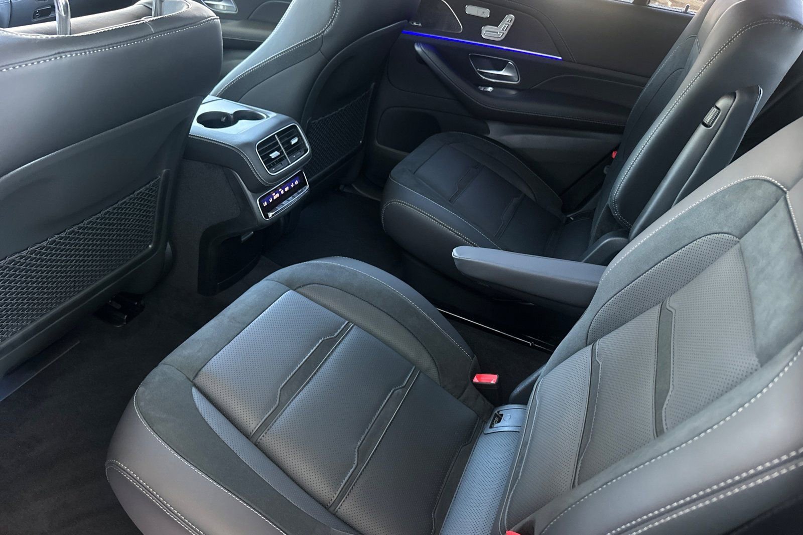 New 2026 Mercedes-Benz GLS 63 AMG 4MATIC image 9