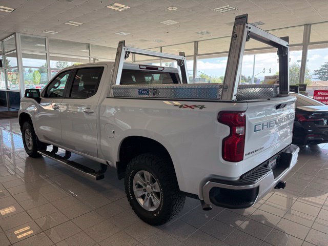 Used 2022 Chevrolet Silverado 1500 LT AWD/4WD image 5