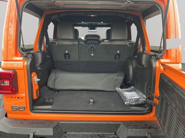 New 2025 Jeep Wrangler Unlimited Sahara w/ Safety Group image 37