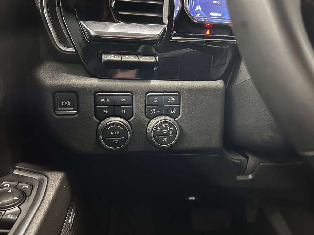 Used 2024 Chevrolet Silverado 2500 LTZ w/ LTZ Plus Package AWD/4WD image 26