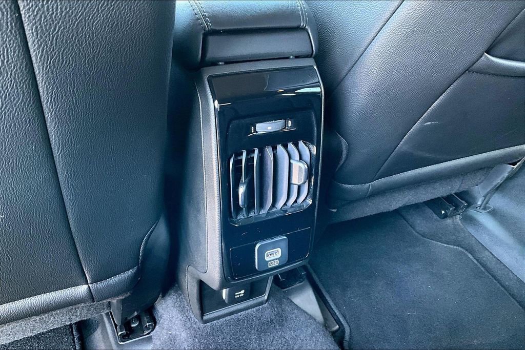 Used 2025 Jeep Compass Limited image 32