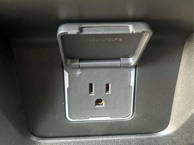 New 2025 Chevrolet Suburban Premier image 50