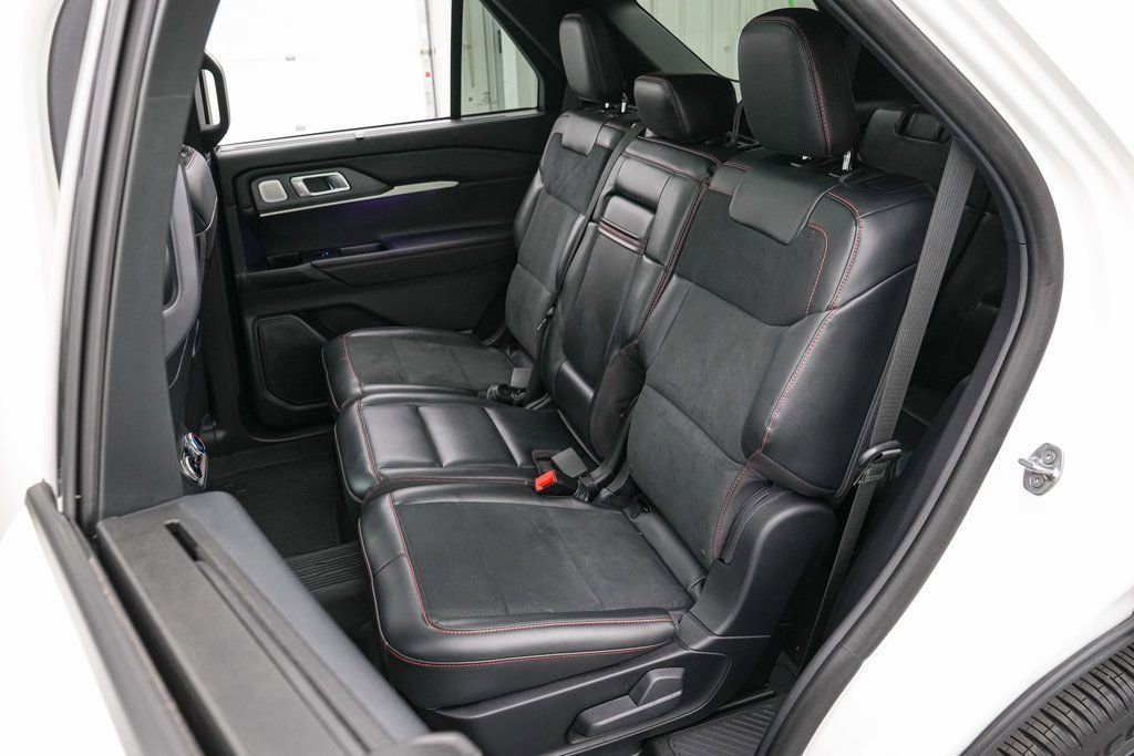 Certified 2025 Ford Explorer ST image 21