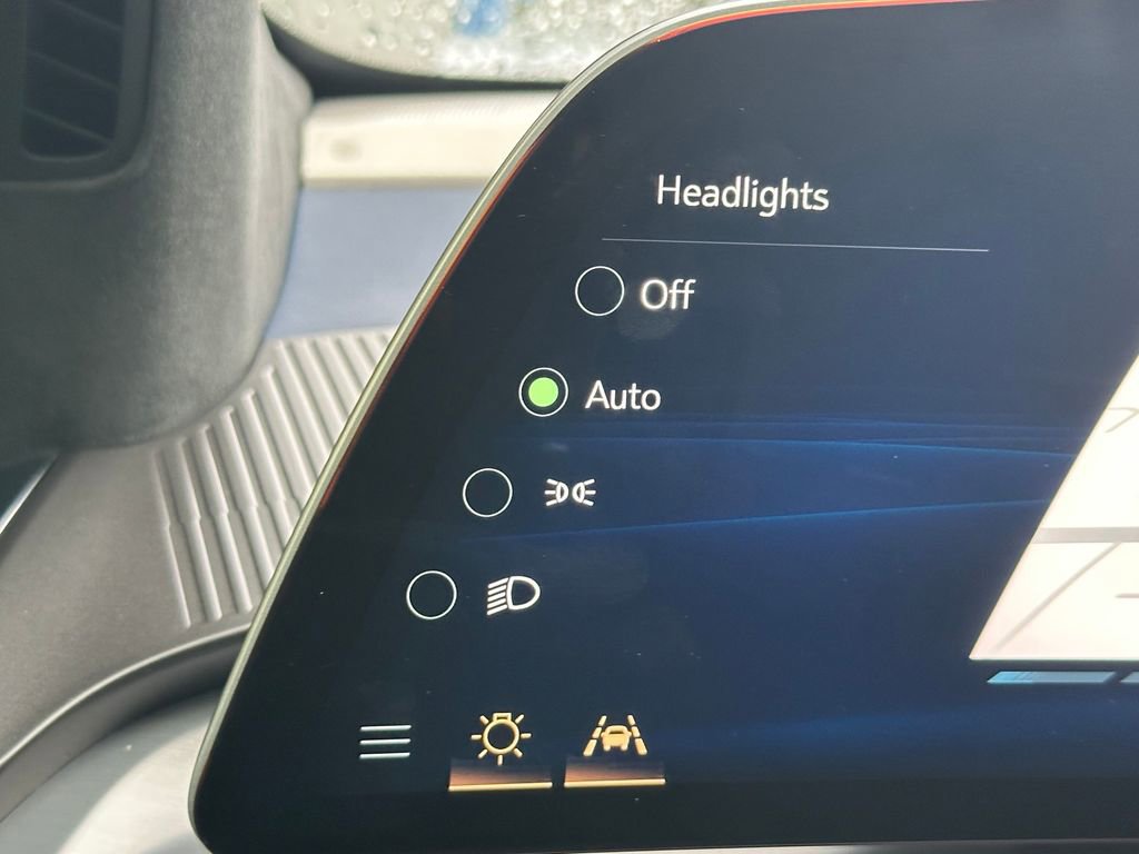 Used 2026 Cadillac Vistiq Premium Luxury image 36