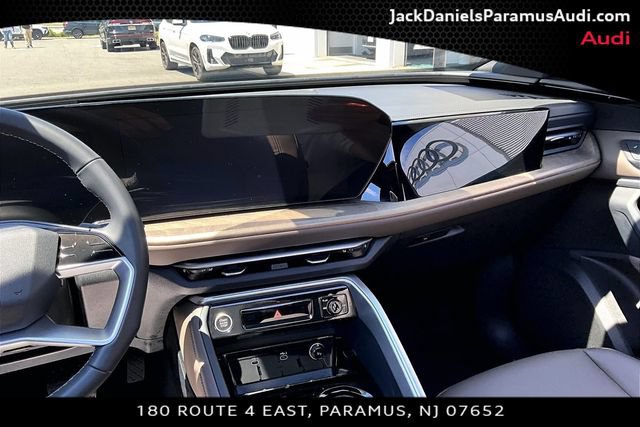 Used 2025 Audi Q5 Premium w/ Convenience Package AWD/4WD image 6