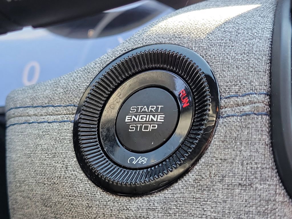 Used 2024 Jeep Compass Latitude image 30