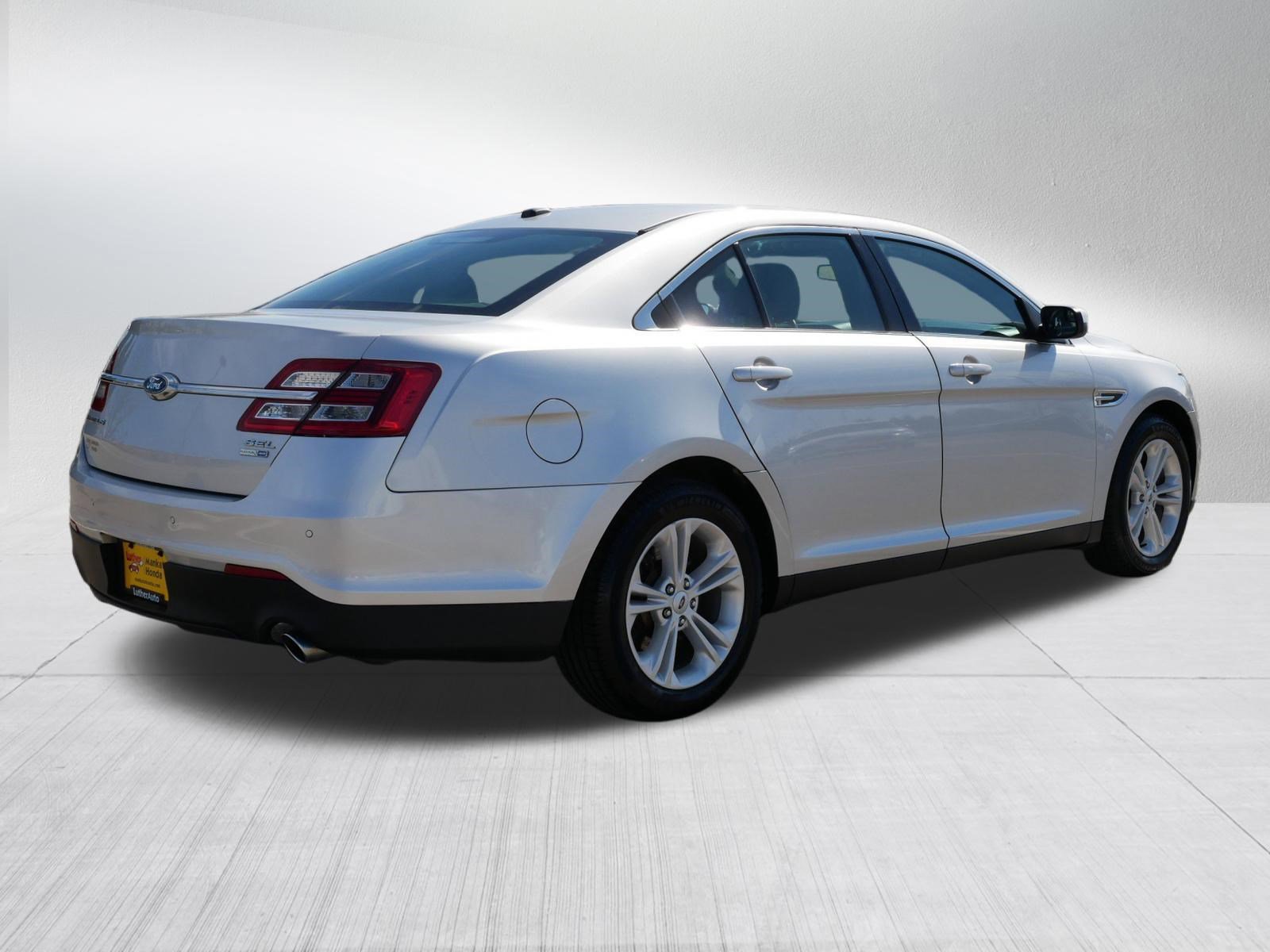 Used 2016 Ford Taurus SEL w/ Equipment Group 201A image 7