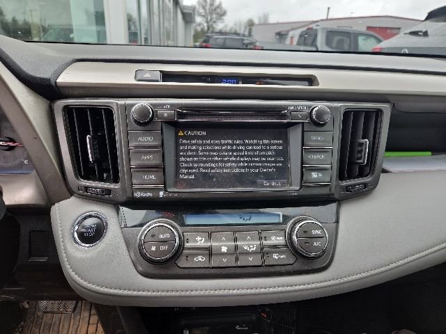 Used 2015 Toyota RAV4 Limited AWD/4WD image 8