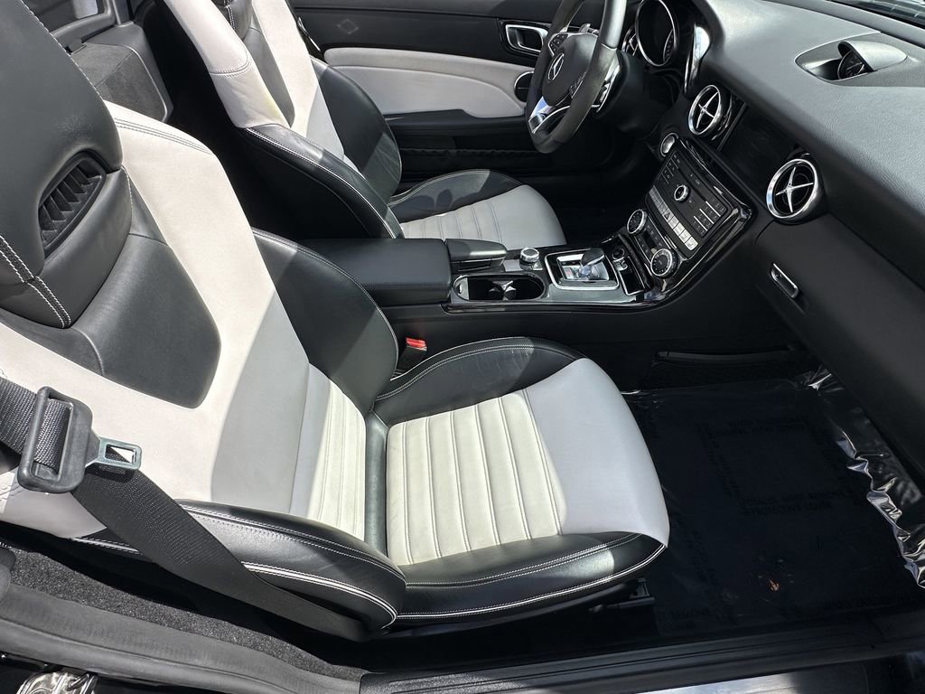 Used 2017 Mercedes-Benz SLC 43 AMG image 16