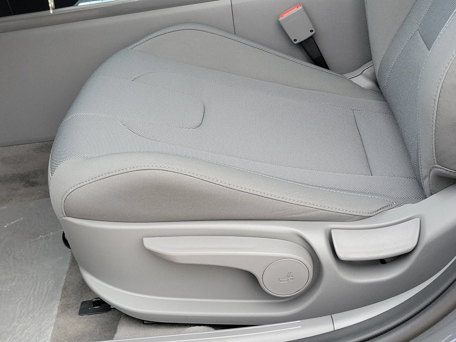New 2026 Hyundai Elantra SE FWD image 15