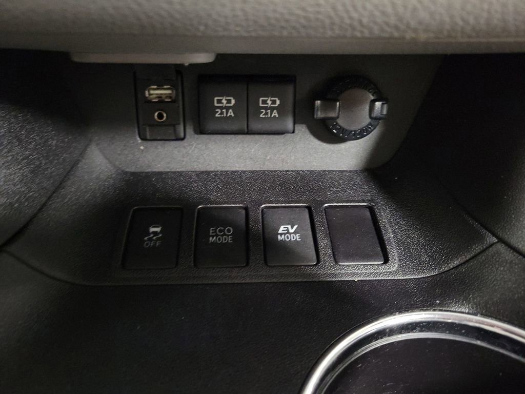 Used 2017 Toyota Highlander Limited image 17