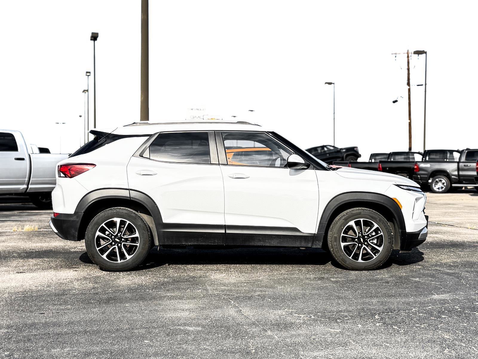 Used 2025 Chevrolet TrailBlazer LT image 5