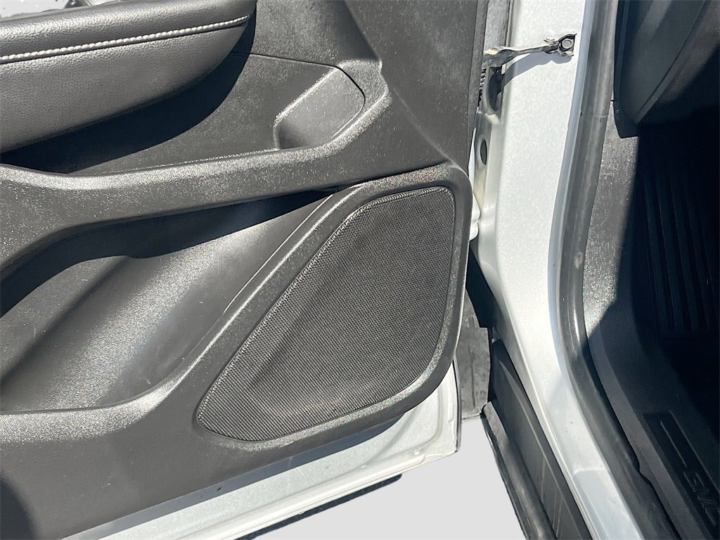 Used 2022 GMC Terrain SLE image 18