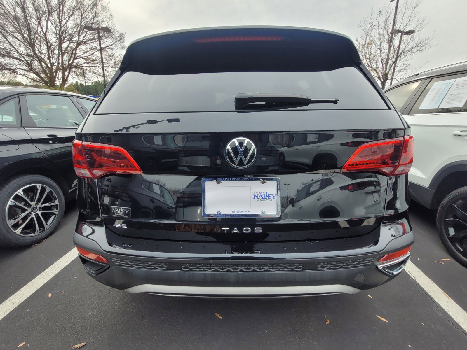 Certified 2022 Volkswagen Taos SE image 7