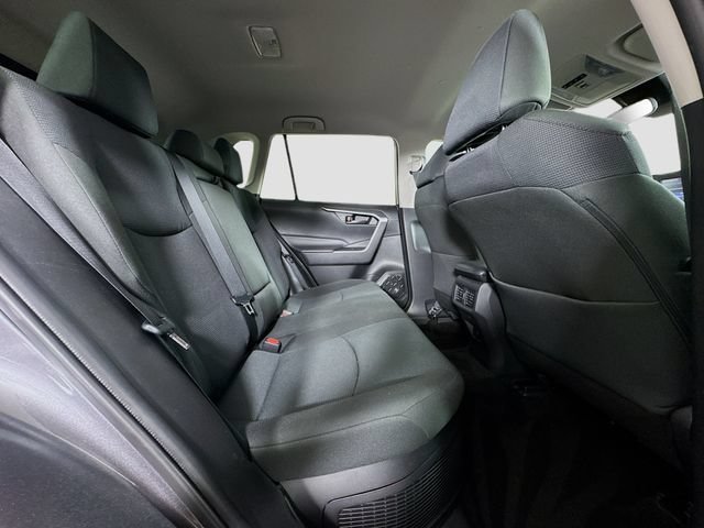 Used 2021 Toyota RAV4 LE AWD/4WD image 28