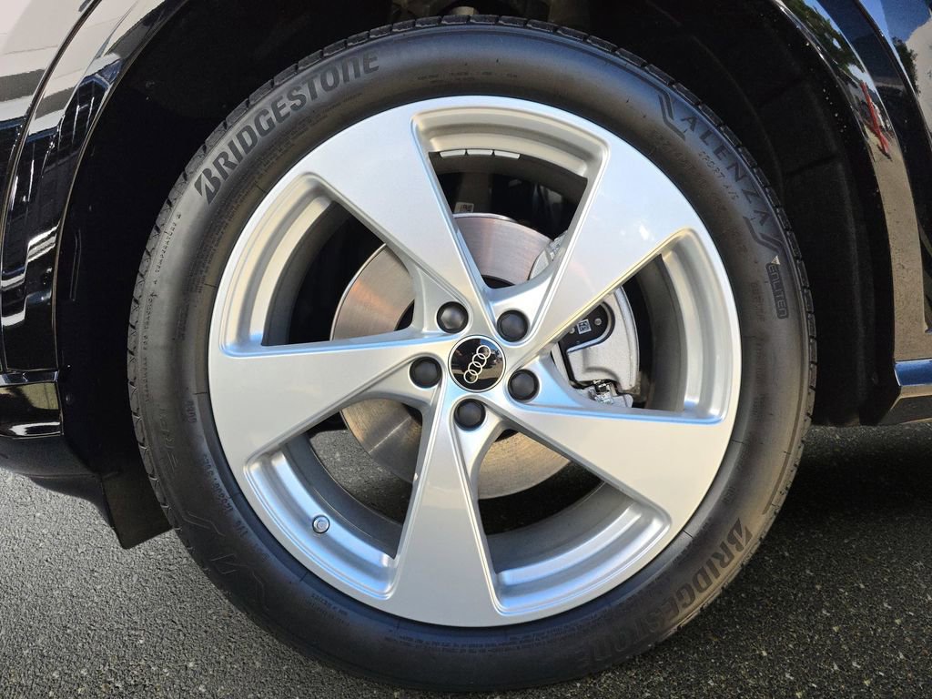 New 2025 Audi Q5 Prestige image 33