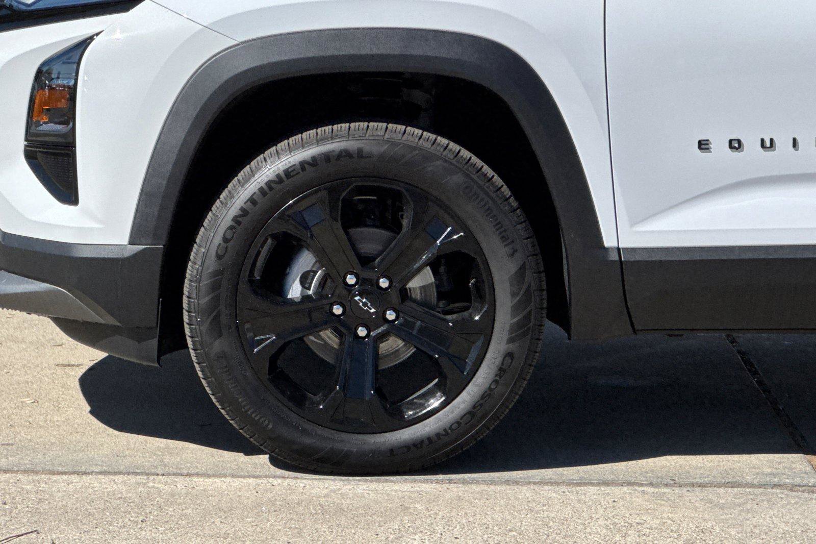 New 2026 Chevrolet Equinox LT FWD image 36