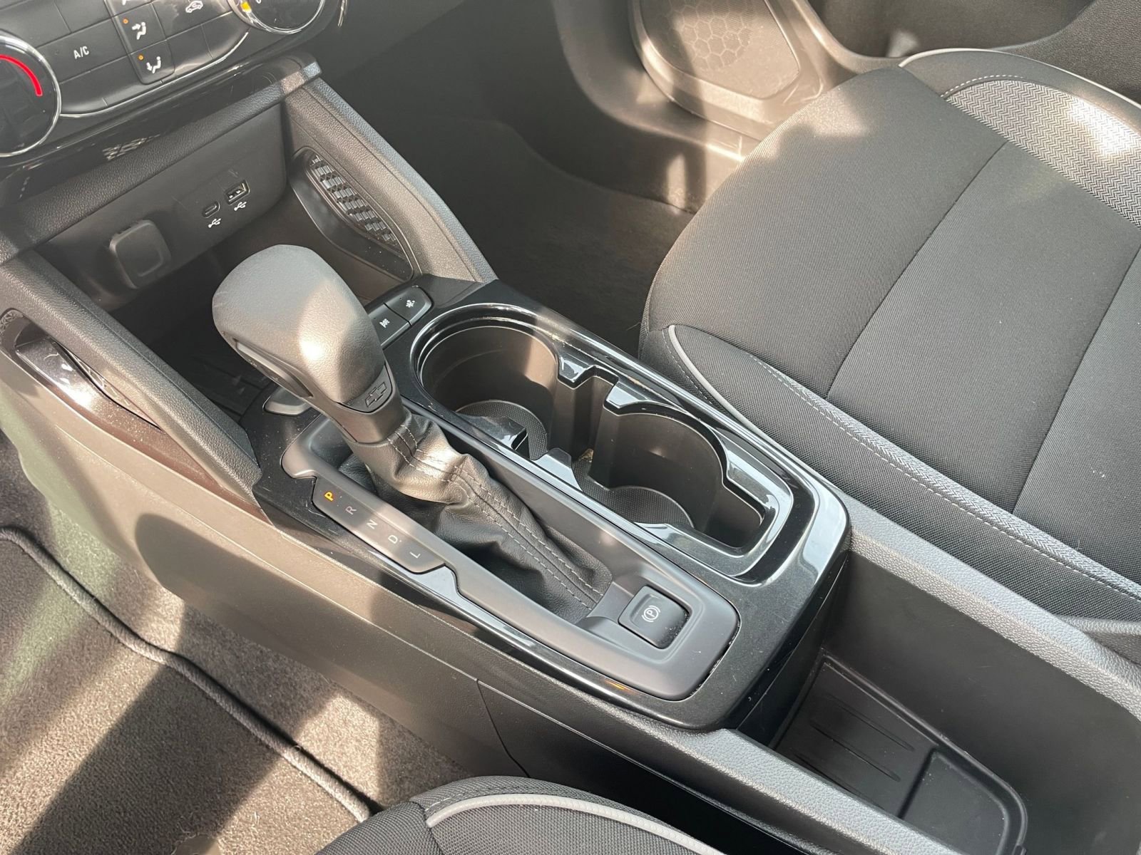 Used 2025 Chevrolet TrailBlazer LT image 39