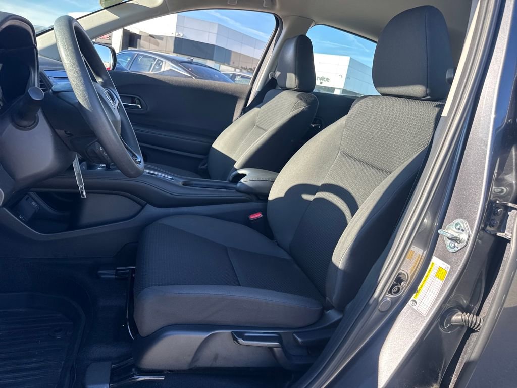 Used 2022 Honda HR-V LX image 16