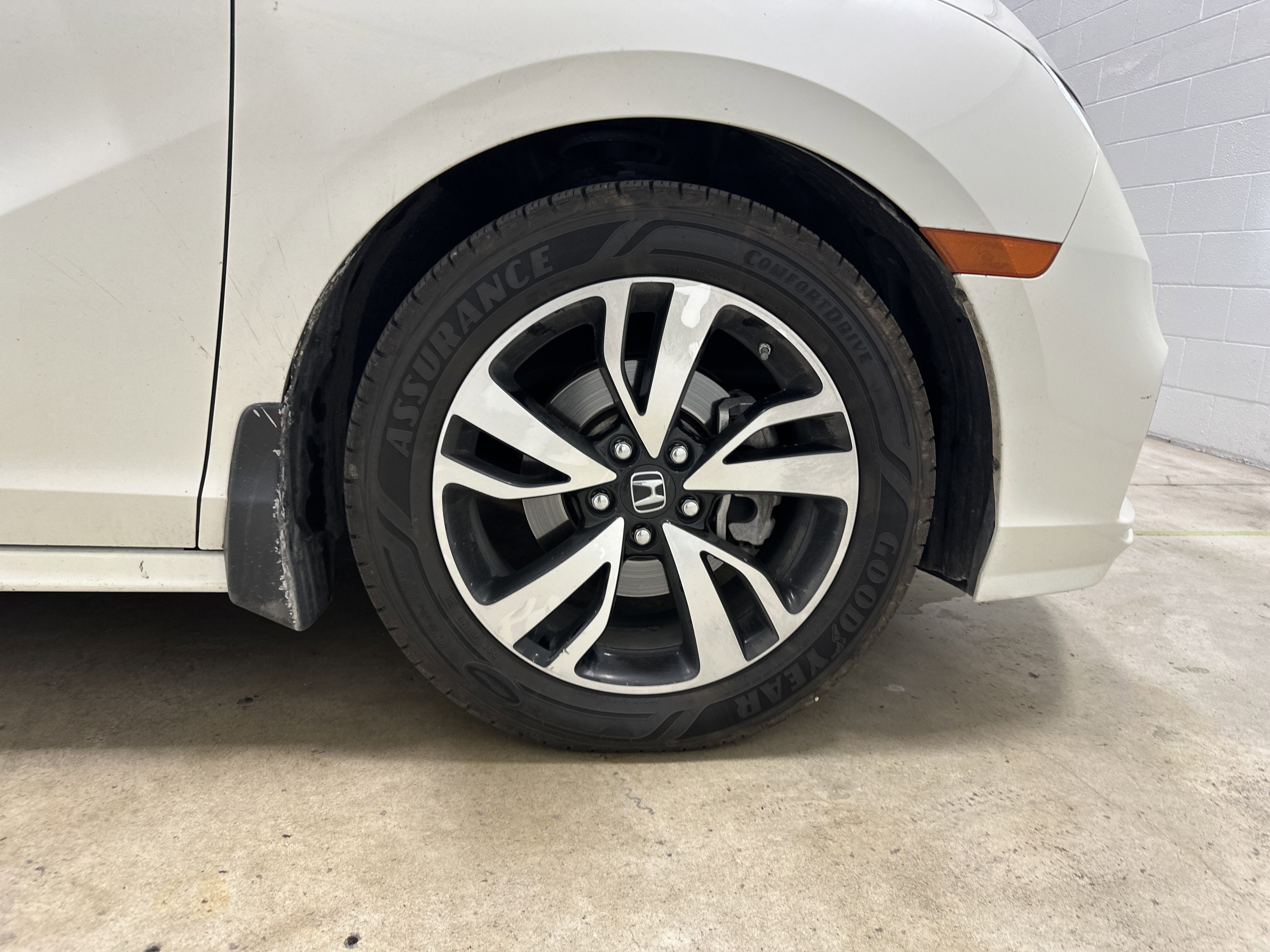 Used 2019 Honda Odyssey Elite image 18