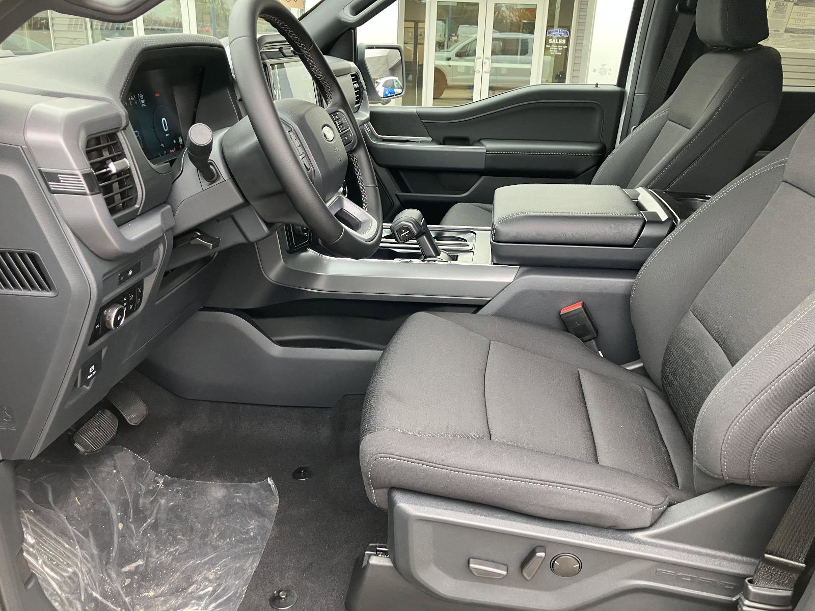 New 2025 Ford F150 XLT image 13