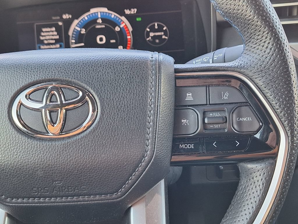 Used 2022 Toyota Tundra Platinum AWD/4WD image 19