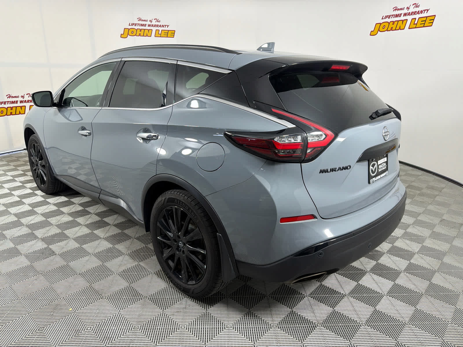 Used 2023 Nissan Murano SV w/ SV Midnight Edition Package FWD image 3