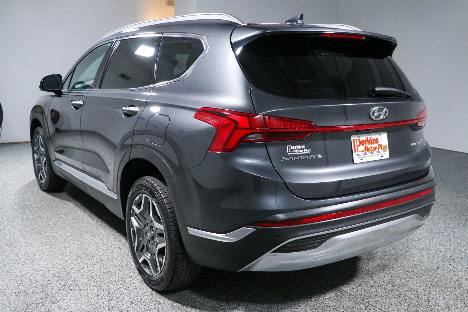 Used 2023 Hyundai Santa Fe SEL Premium AWD/4WD image 9
