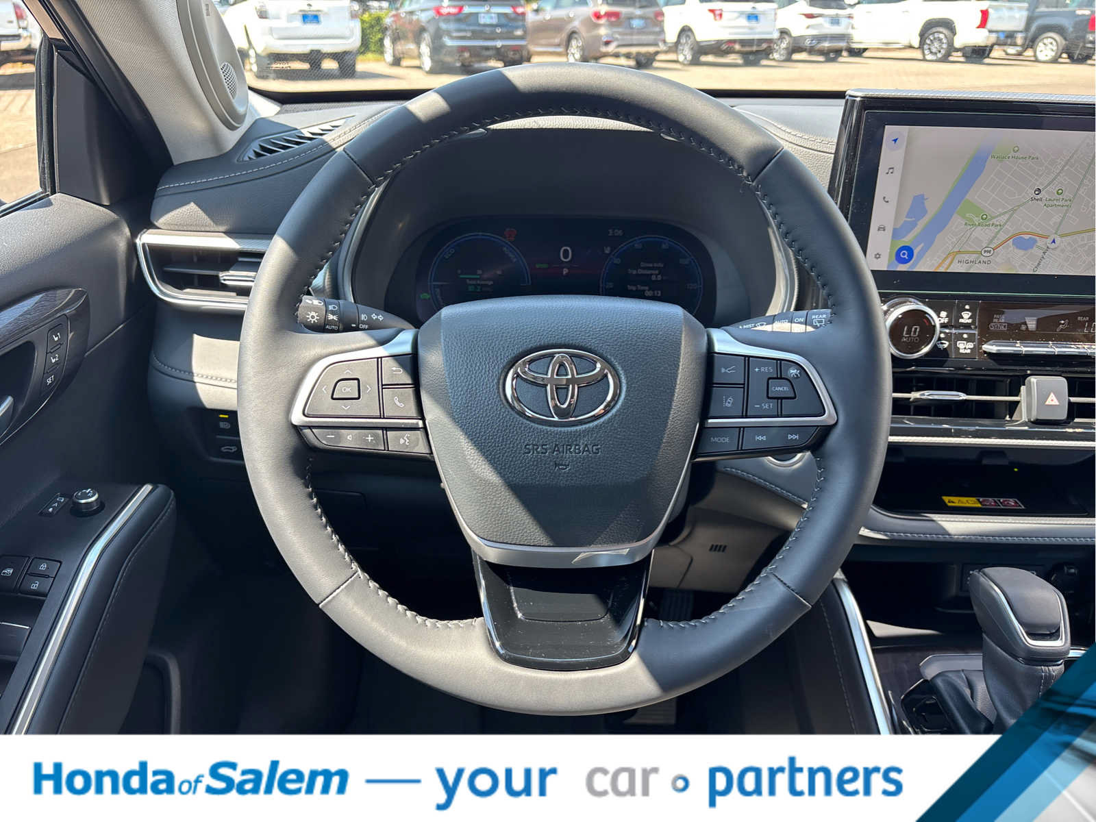 Used 2026 Toyota Highlander Platinum AWD/4WD image 15