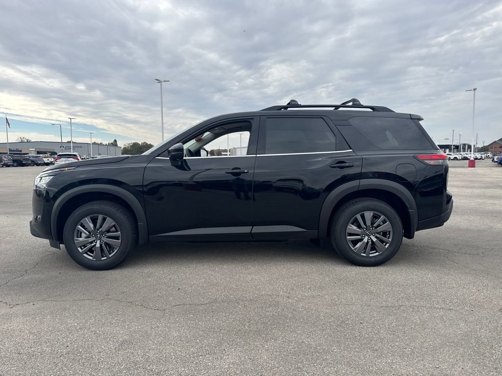 New 2025 Nissan Pathfinder SV image 2