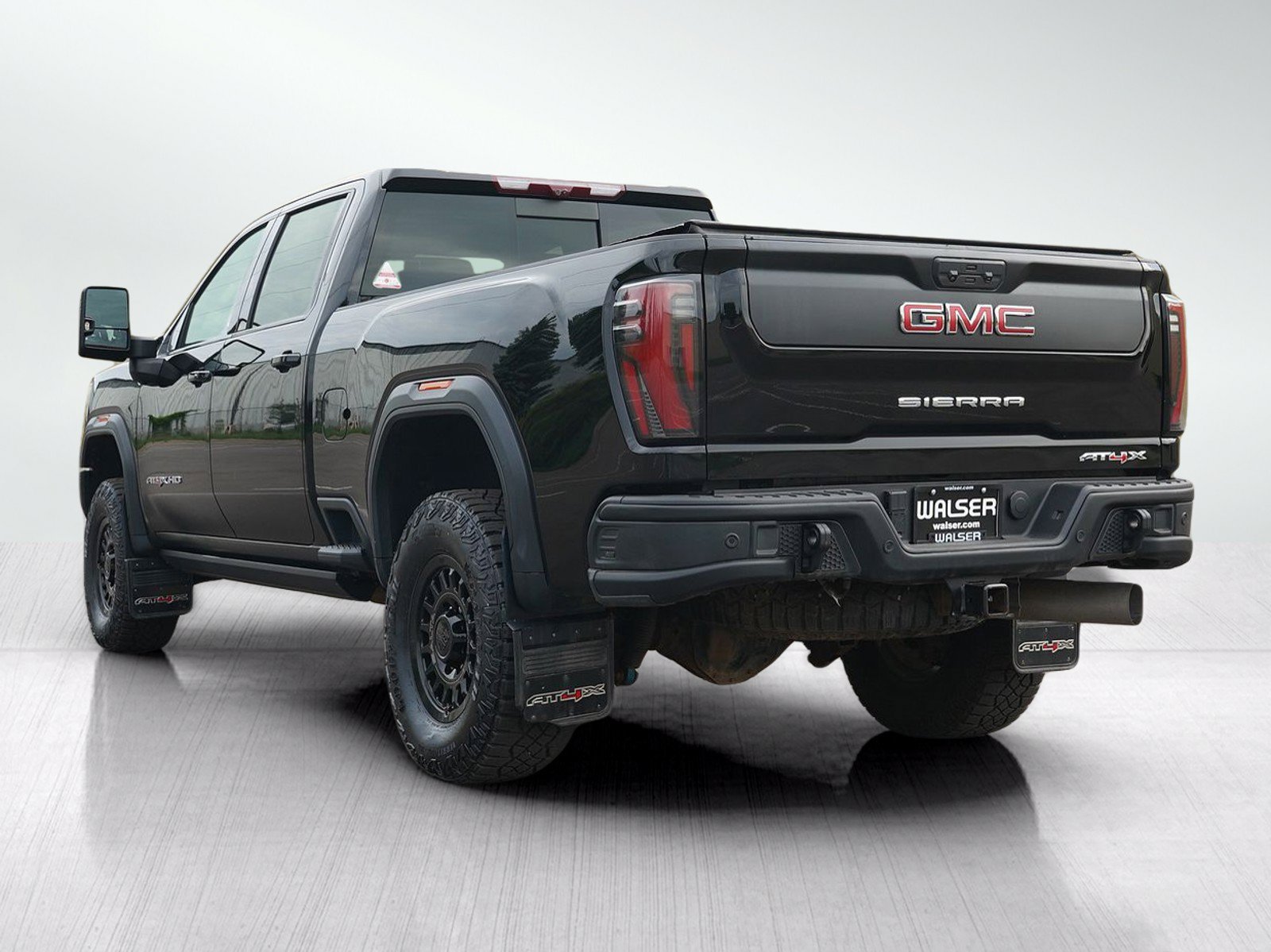 Used 2024 GMC Sierra 2500 AT4X w/ AT4X AEV Edition AWD/4WD image 4